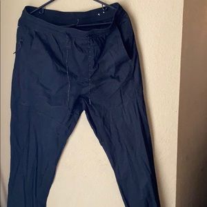 American Eagle black medium joggers